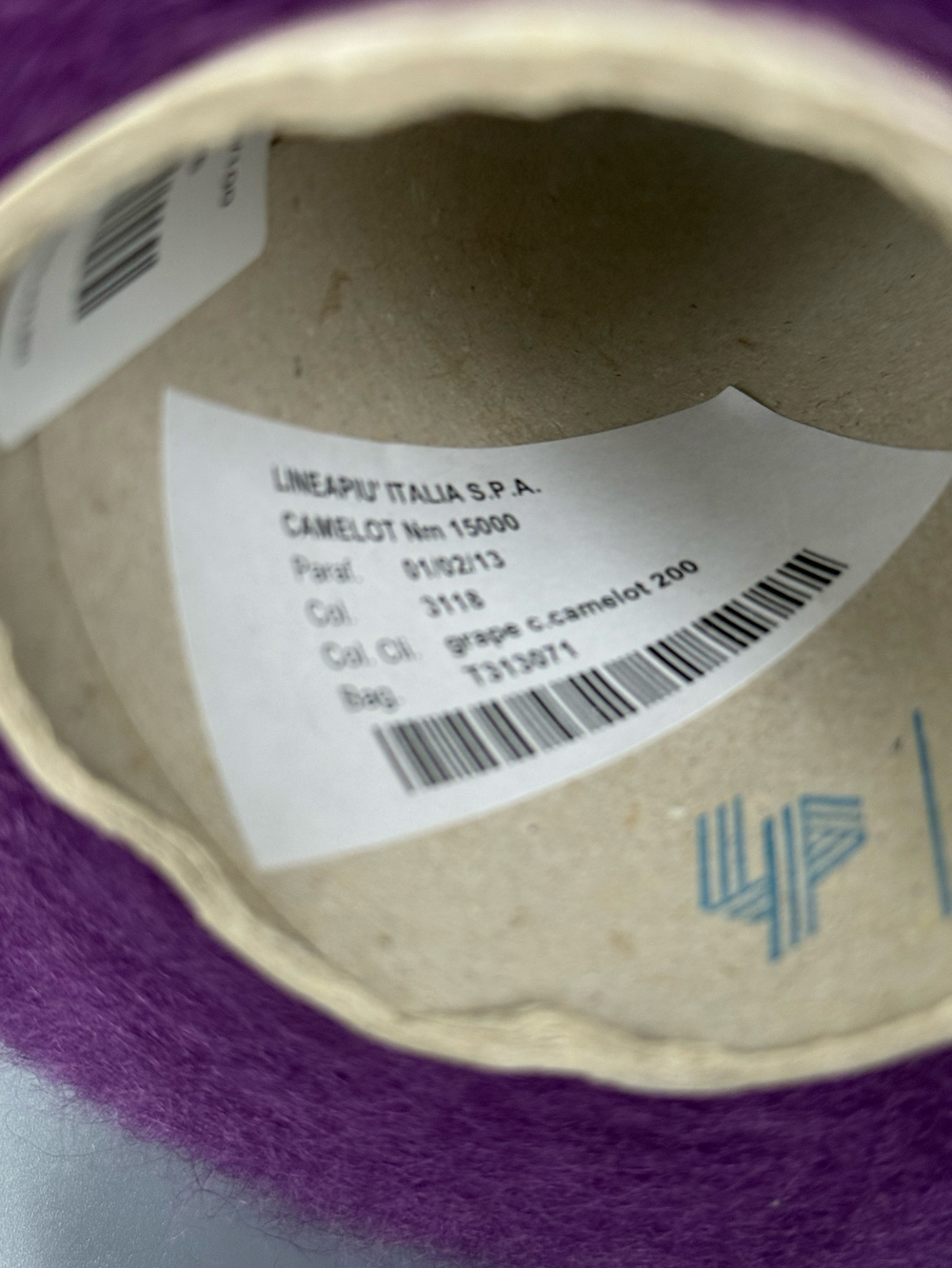 Пряжа Lineapiu Camelot melange (61% кидмохер, 31% па, 8% меринос) 1500м/100 гр, аметист