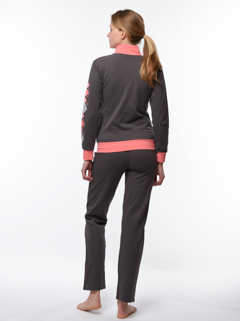 Костюм женский