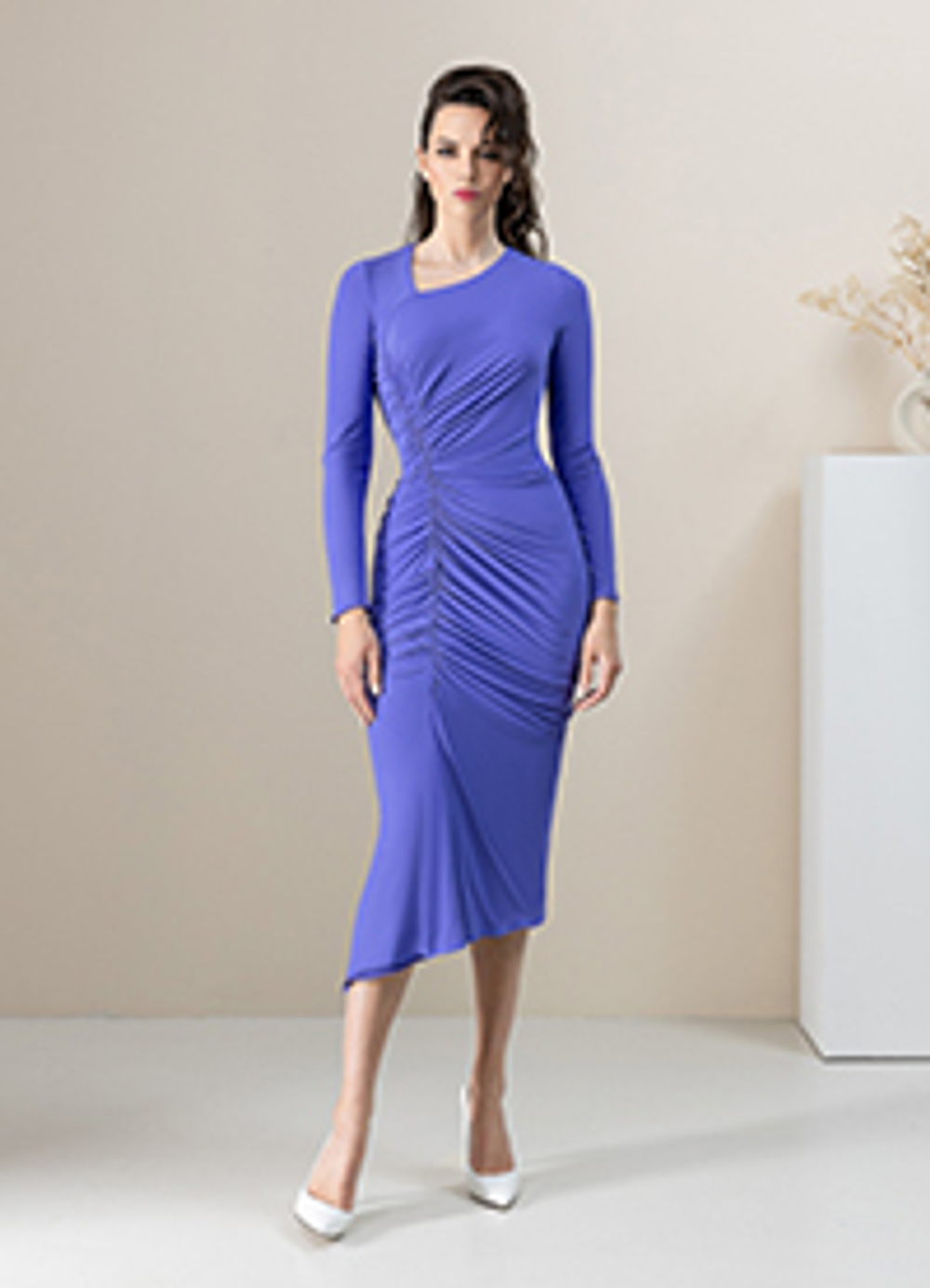 04-05-23 SS Платье с фигурным вырезом фиолетовое