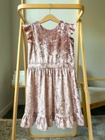 Новое бархатное платье Trendyco, 122