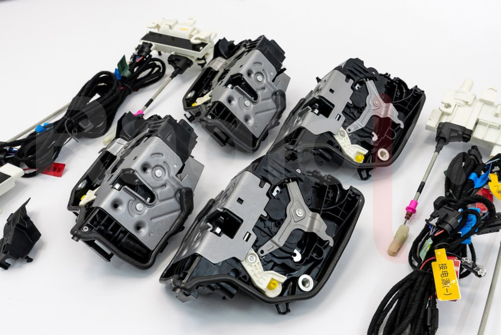 Автоматические доводчики на 4 двери для BMW 5 серии 2016-2023 - Radiola RDL-SAA-Z01