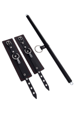 Черная распорка для ног с кожаными манжетами