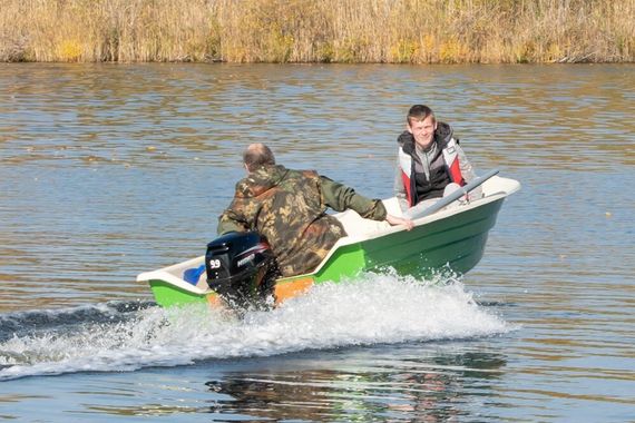 Лодка пластиковая Легант-425