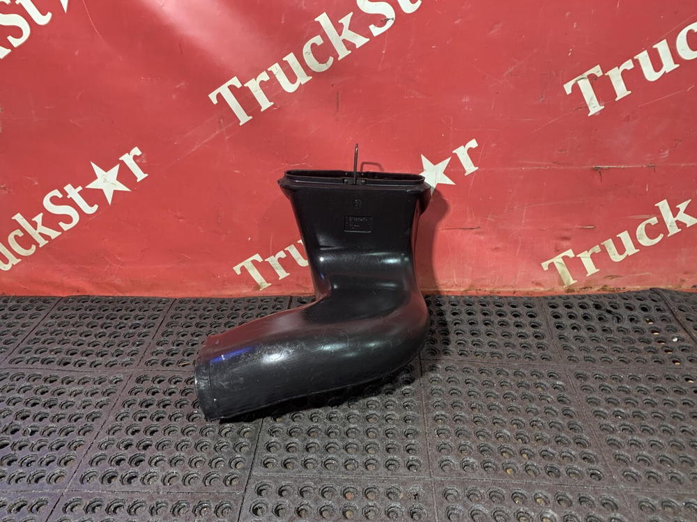 Патрубок воздушного фильтра