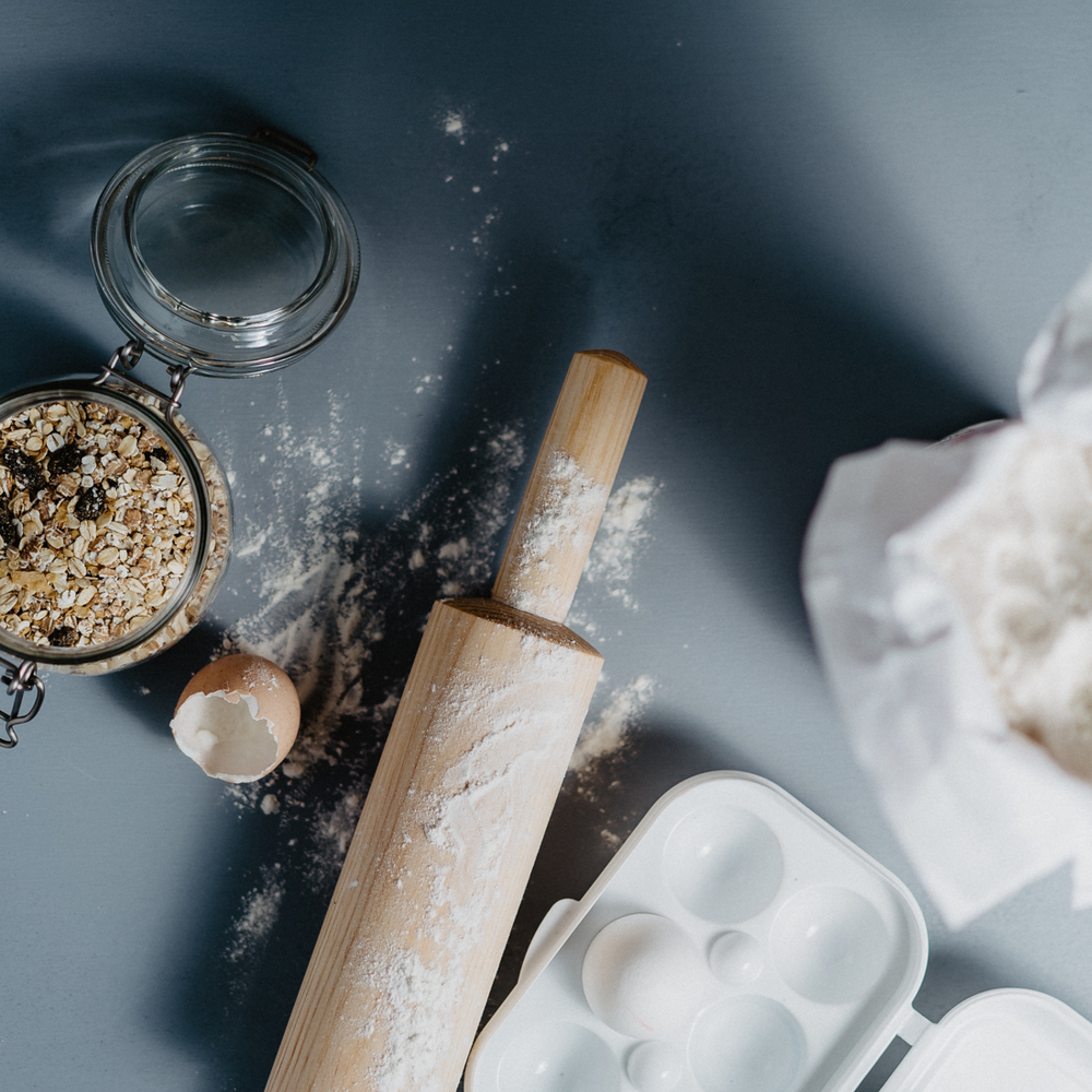 Деревянная скалка для раскатывания теста из сибирского кедра 67х6,5 см. RP3