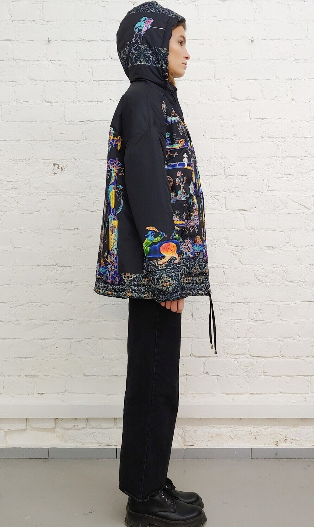 Двусторонняя куртка "Лабиринт", по мотивам средневековых буквиц и фантастических существ со страниц Псалтыри Латрелла