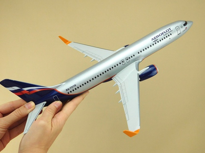 Модель самолета Boeing 737-800 (М1:100, Аэрофлот, RA-73110, И. Айвазовский)
