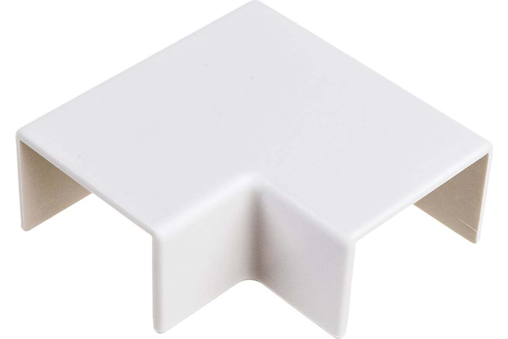 APM 25x17 Угол плоский DKC