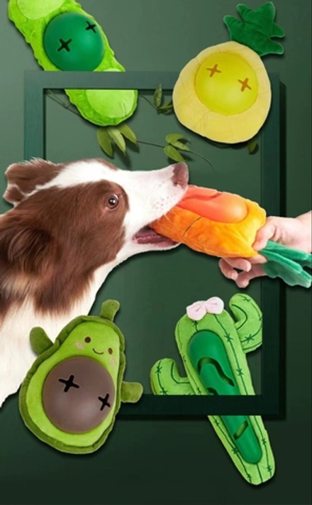 Игрушка для собак мягкая с диспенсером для лакомств Овощи Fofos