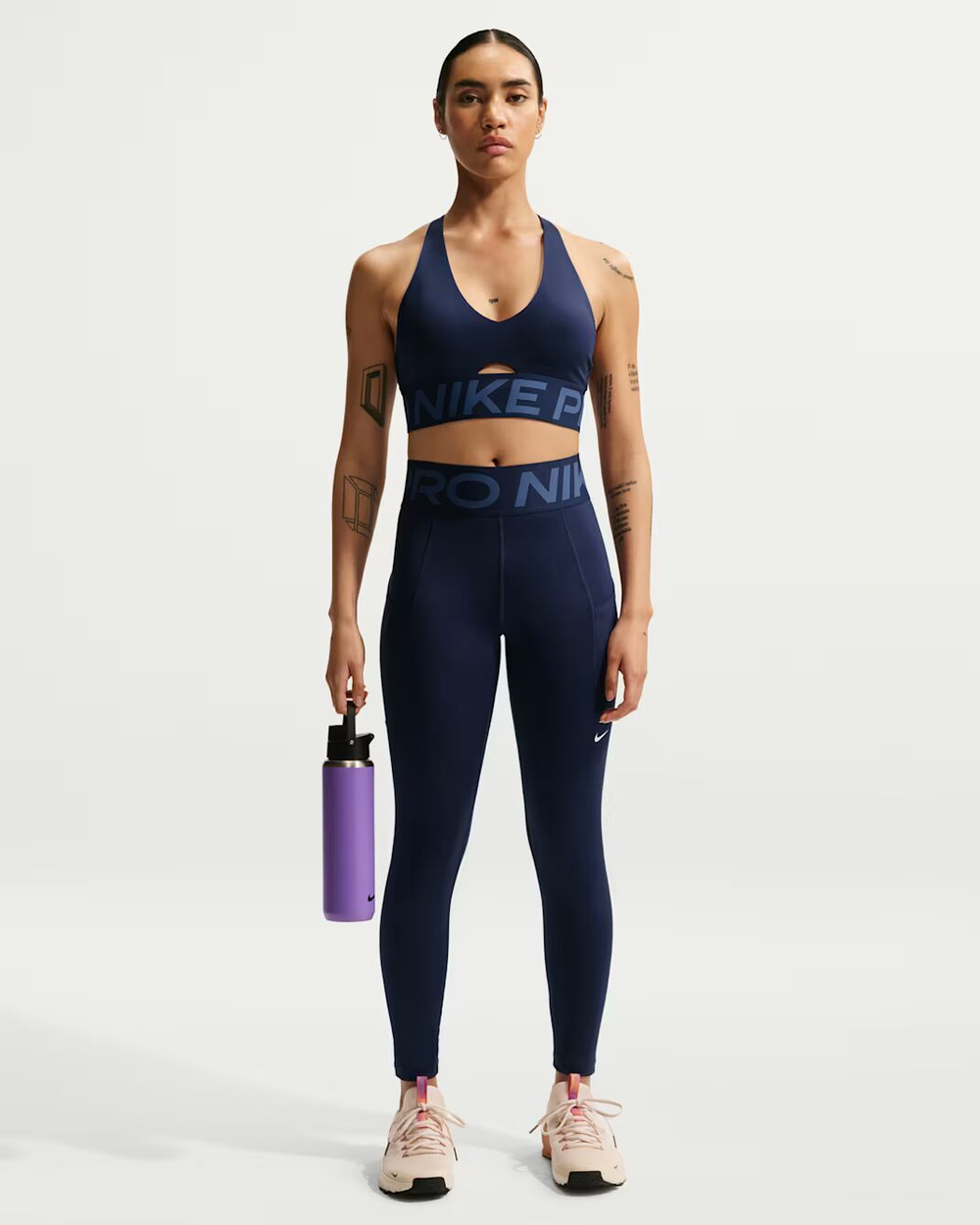 Nike Pro Sculpt Женский спортивный бюстгальтер со средней поддержкой и вставками - NIKE