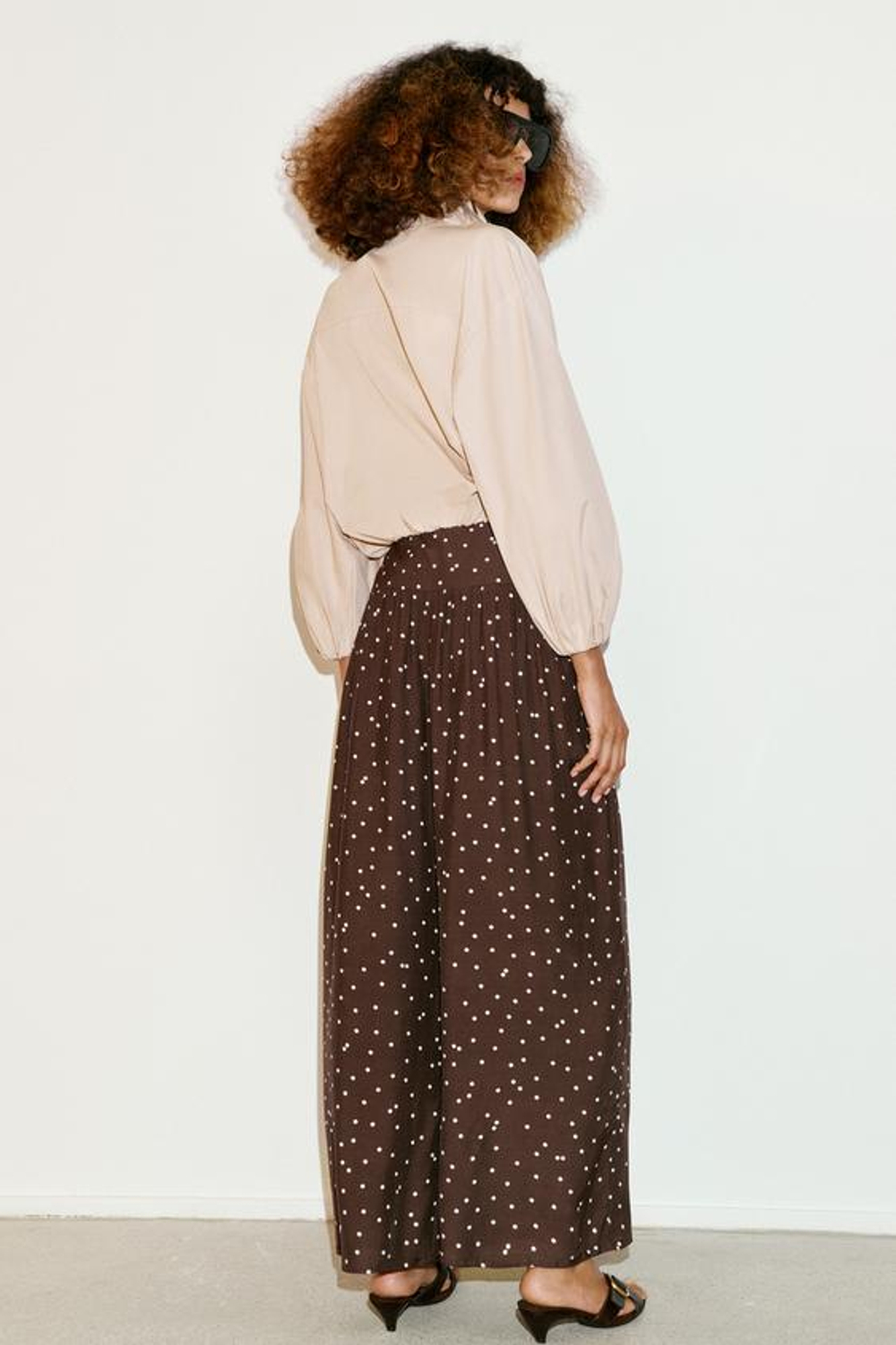 ZARA ШИРОКИЕ БРЮКИ В ГОРОШЕК, КОРИЧНЕВЫЙ/ЭКРЮ