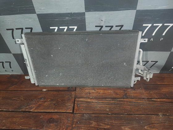 Радиатор кондиционера Geely Coolray 20-нв Б/У Оригинал 8010054000