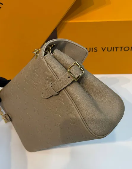 Сумка Louis Vuitton Anytime Flap