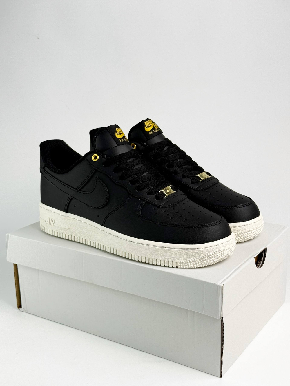 Кроссовки Nike Air Jordan 1 Low #B100 (черн.)