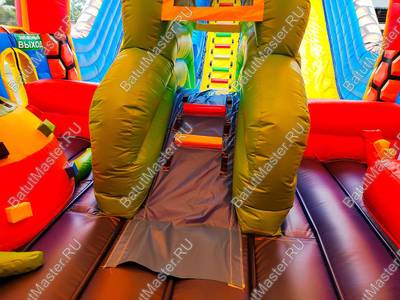 Коммерческий надувной батут "Драконье логово", 16*7*8 м с крышей