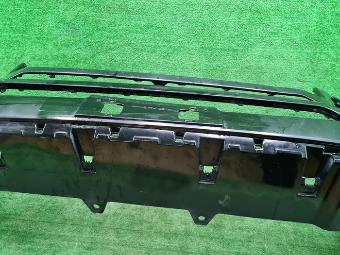 Бампер передний Toyota Land Cruiser 300 (21-нв)