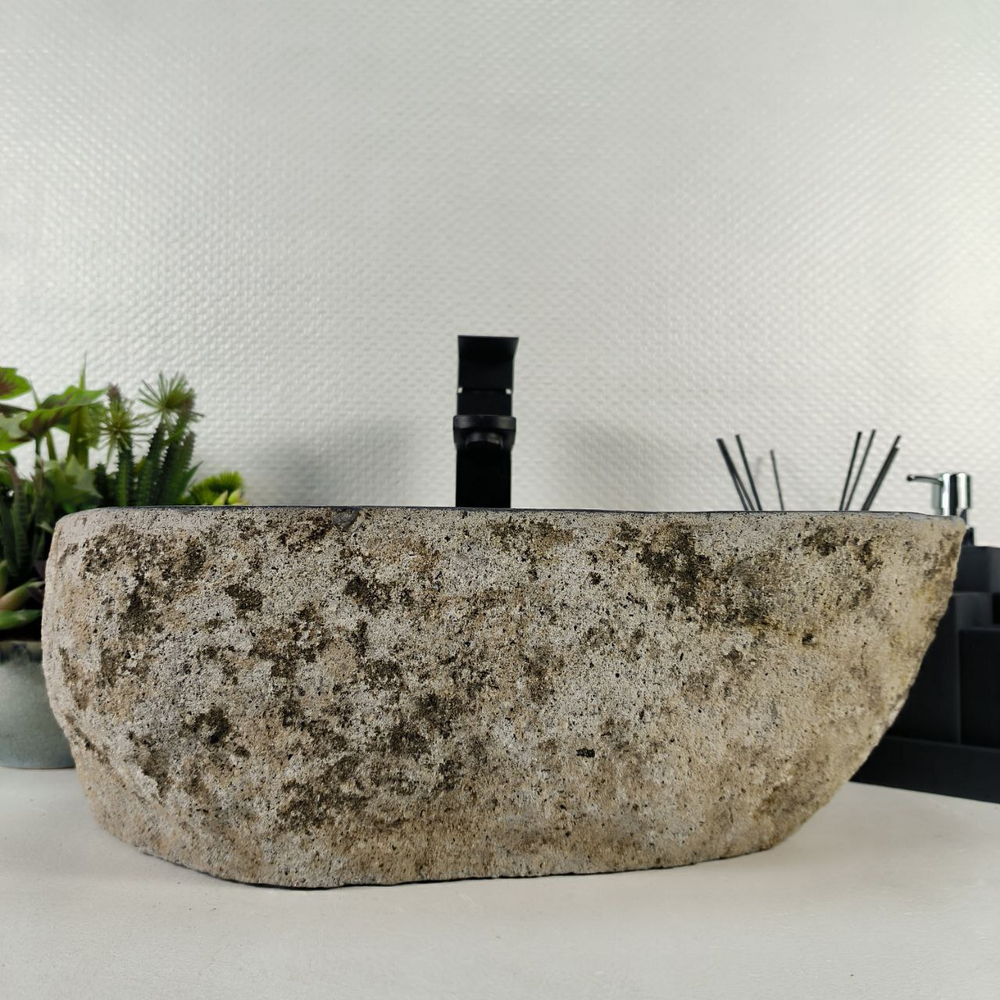 Раковина из речного камня RS-64927 47*33*16 0856