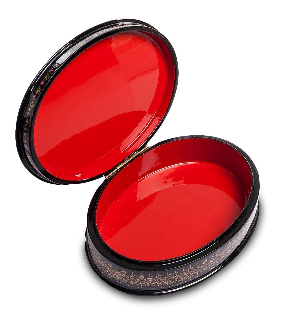 Народные промыслы ШК-35/19 Шкатулка «Девушка с цветком» исп. Зимин А.