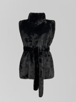 Жилетка Анжелика однотонная меховая с высоким горлом и поясом