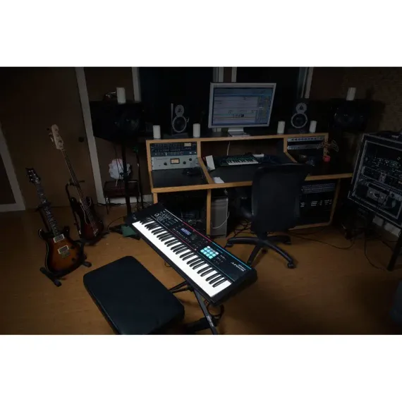Roland JUNO-DS61