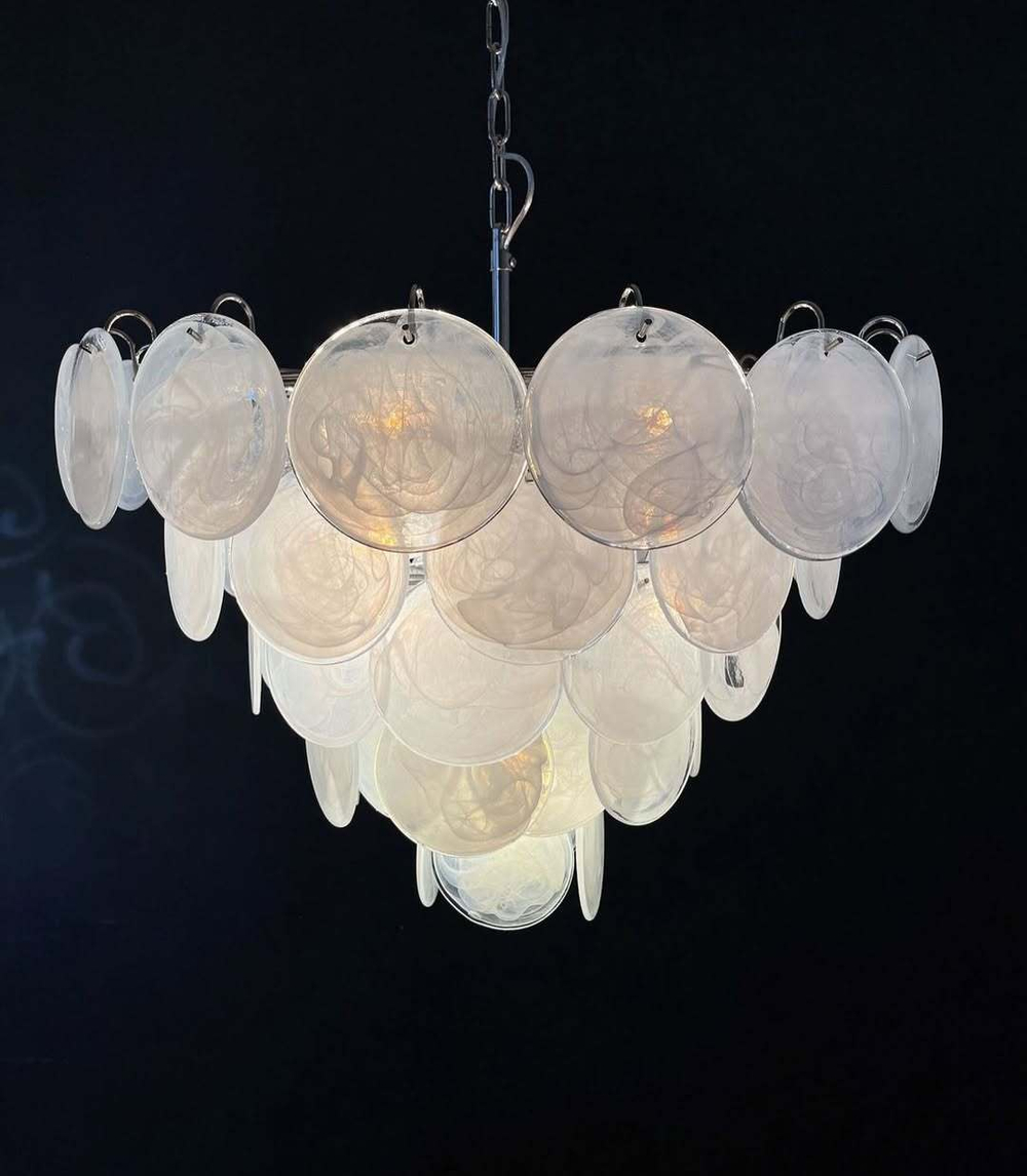 Люстры из художественного стекла