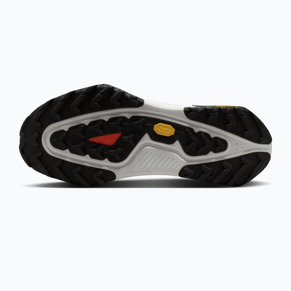 Кроссовки для бега Nike ACG Zegama black/safety orange/summit white