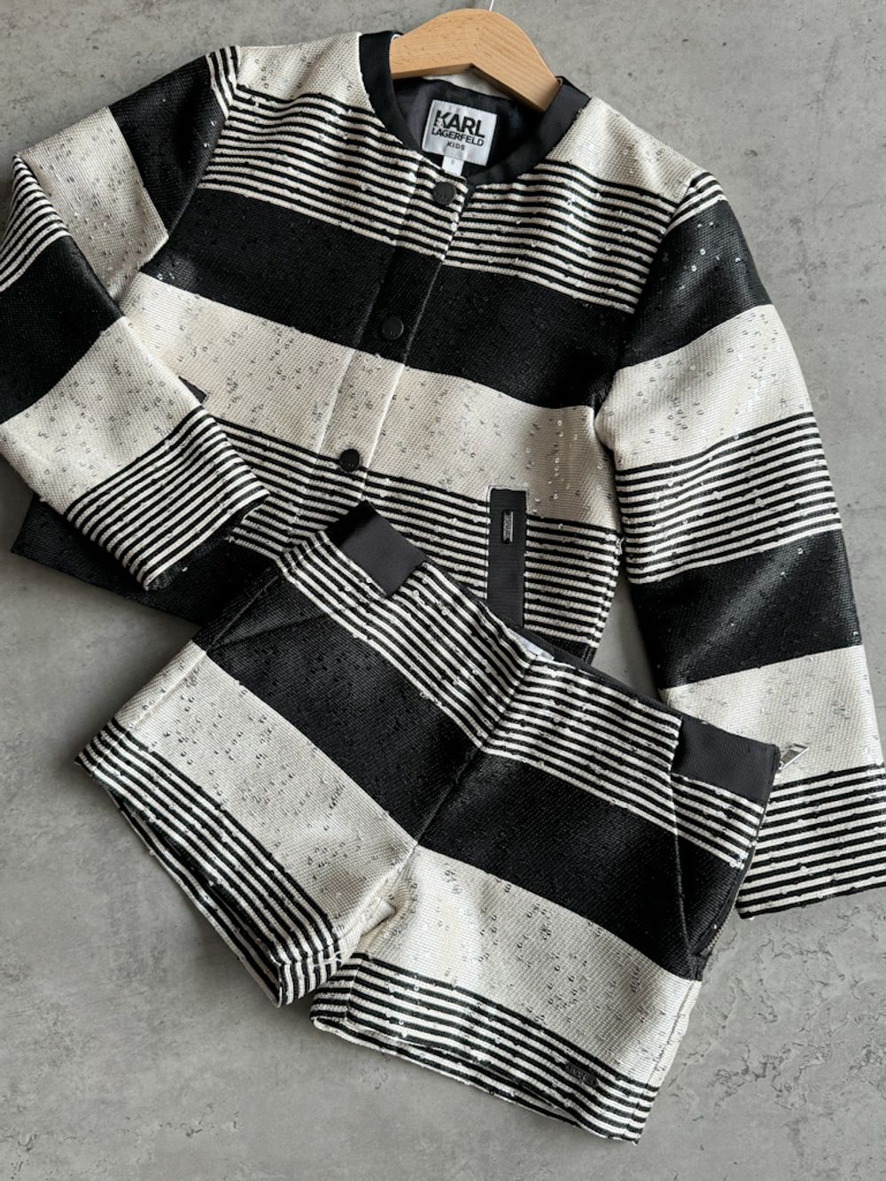 Шорты Karl Lagerfeld, 110