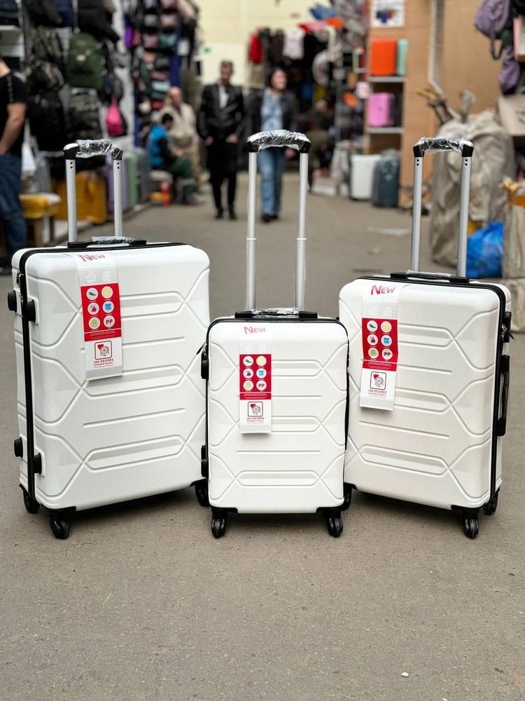 Большой чемодан Bon-Voyage Model Three, Белый, XL