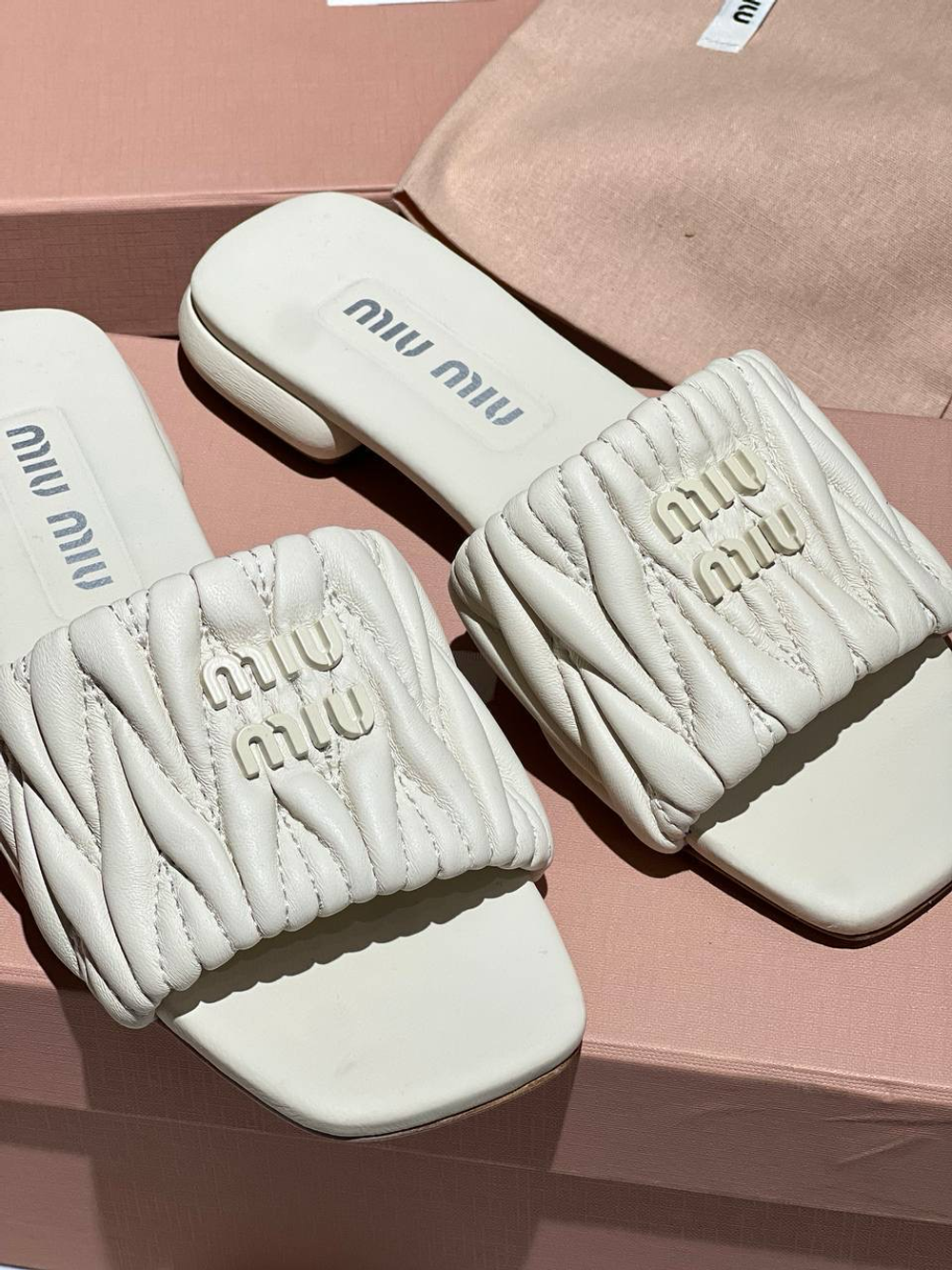 Шлепанцы Miu Miu