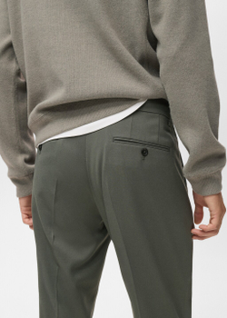 Брюки regular fit с защипами