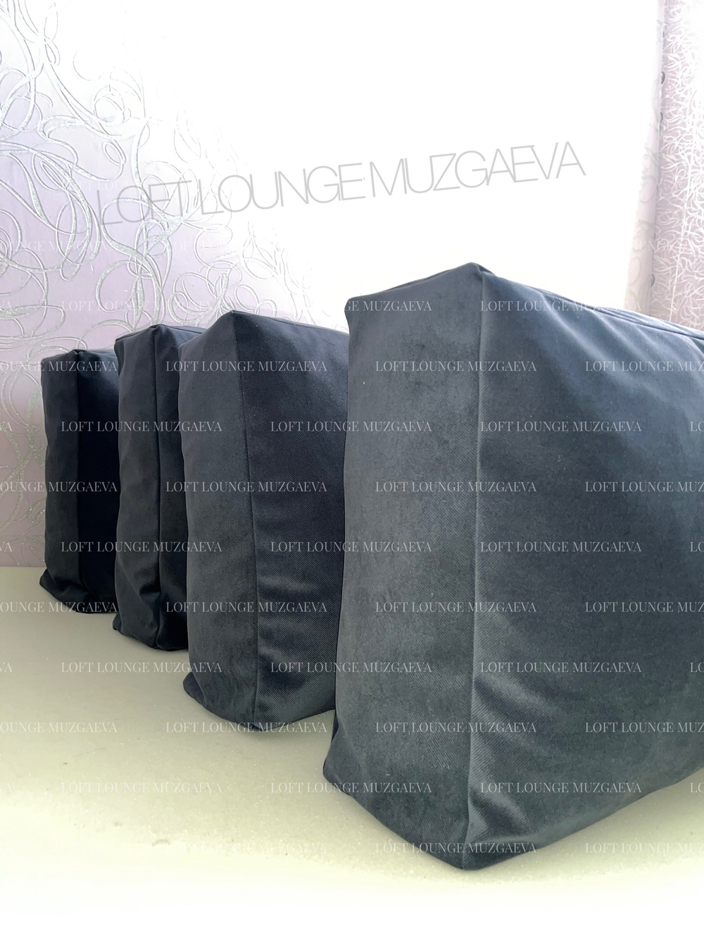 Диван  для салона и кафе «Диагональ»