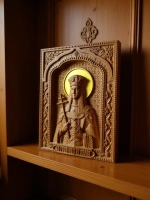 Освященная Икона Святой Елены резная из дуба 17.8х14 см