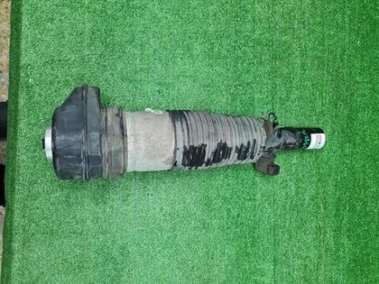 Стойка пневматическая левая BMW X5 G05 (2018-н.в.)