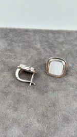 Серьги с перламутром на английском замке