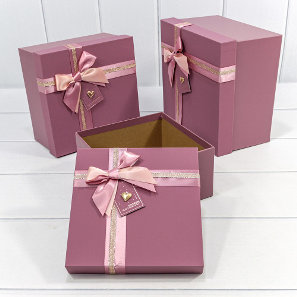 Коробка 21х21х12.3 см Набор 3 шт с двойным бантиком и сердечком (Лиловый)