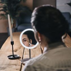 TLD-590 White-LED-80Lm-6000K-Dimmer Настольный светильник зеркало. 4W. Встроенный аккумулятор 3.7V-600mAh. Сенсорный выключатель. Диммер. Белый. ТМ Uniel