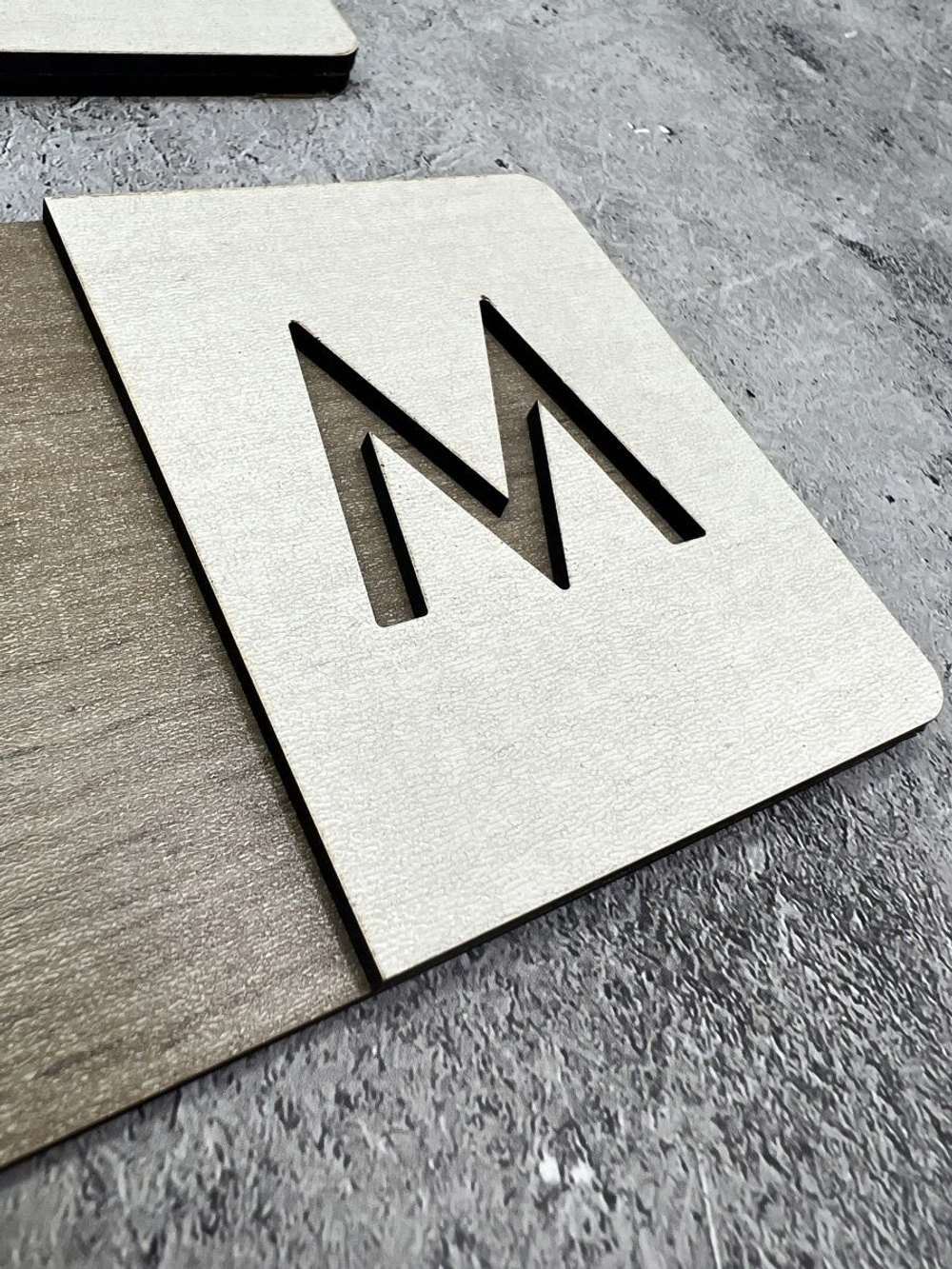 Табличка Туалет