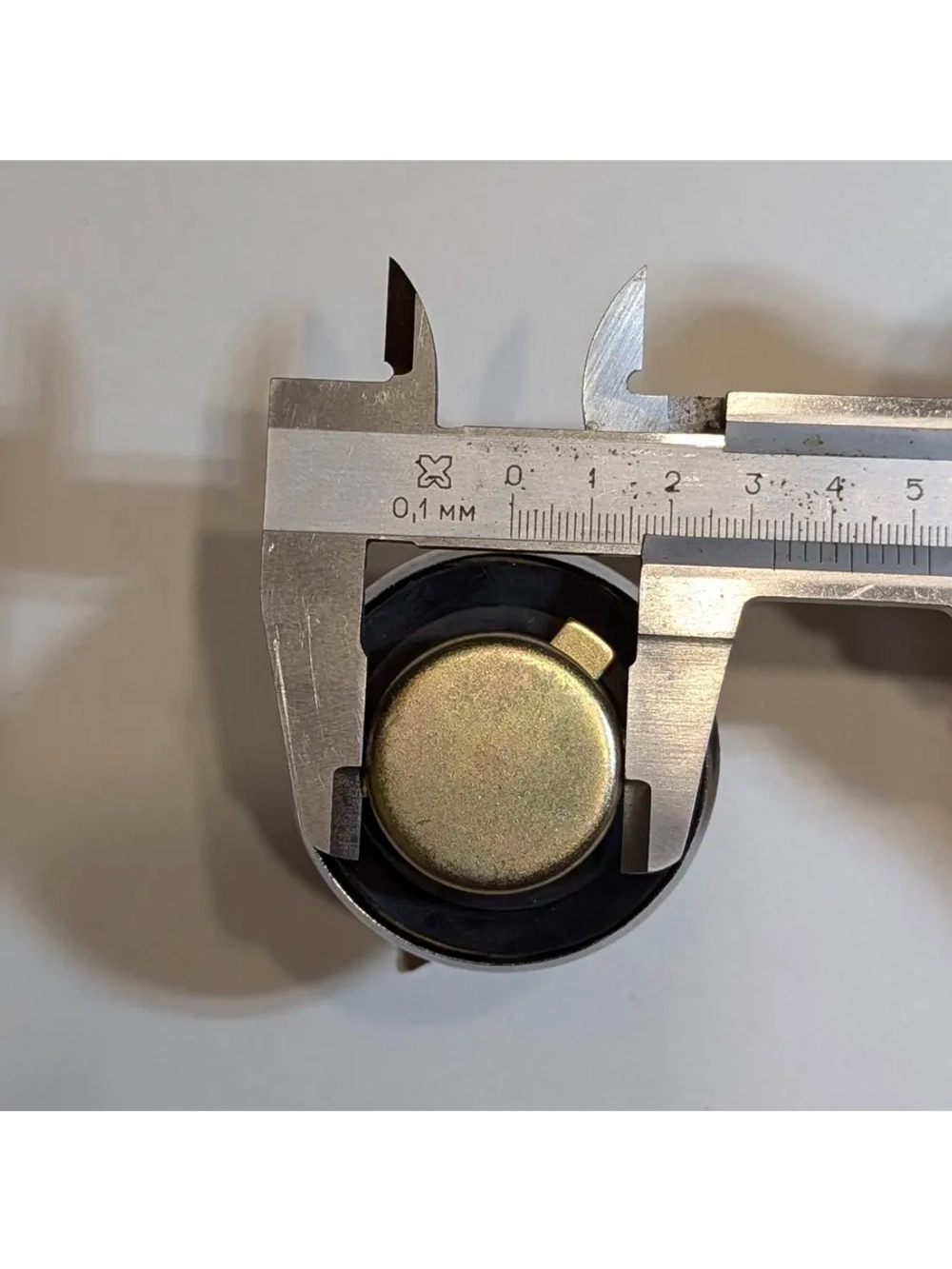 - Пробка бензобака Delta с ключом