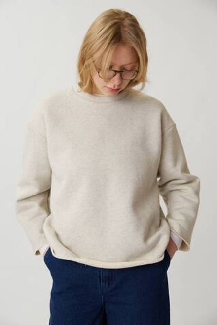 Объемный топ из серого футера