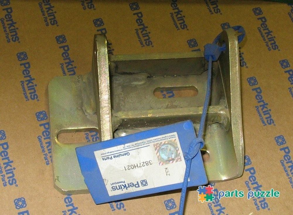 Кронштейн генератора / BRACKET АРТ: 3827H021