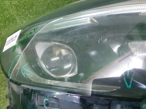 Битая Фара правая Mercedes GLC x253 (2015-2019) LED