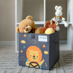 Коробка для игрушек. Львенок в машинке