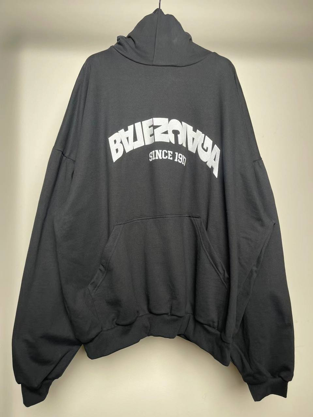 Худи Balenciaga