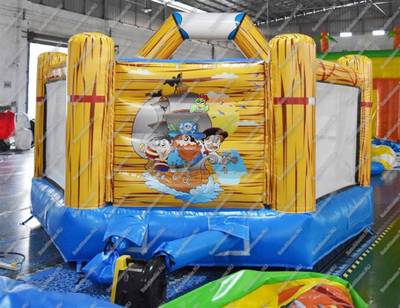 Коммерческий надувной батут "Весёлый пират"