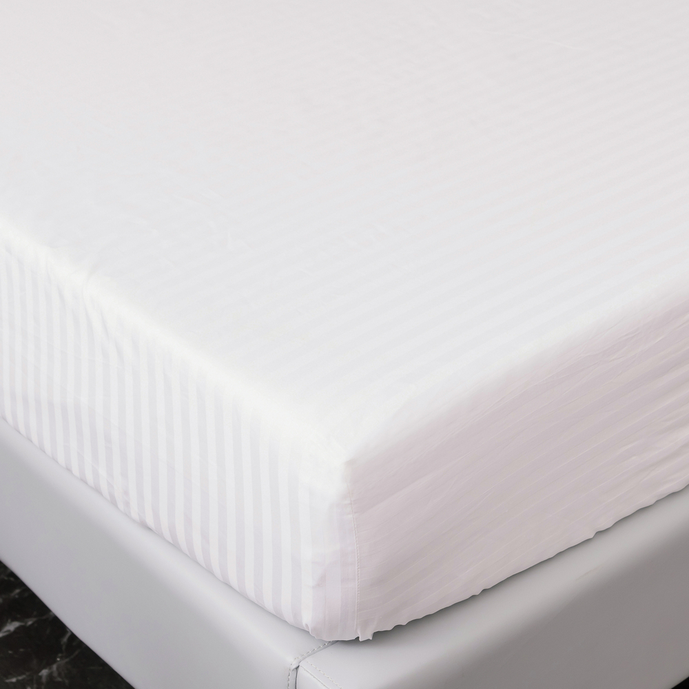 Комплект постельного белья Страйп Сатин Однотонный на резинке CTR036