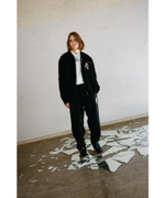 UNDERCOVER БРЮКИ ЧЕРНЫЕ С НАШИВКОЙ И АППЛИКАЦИЕЙ