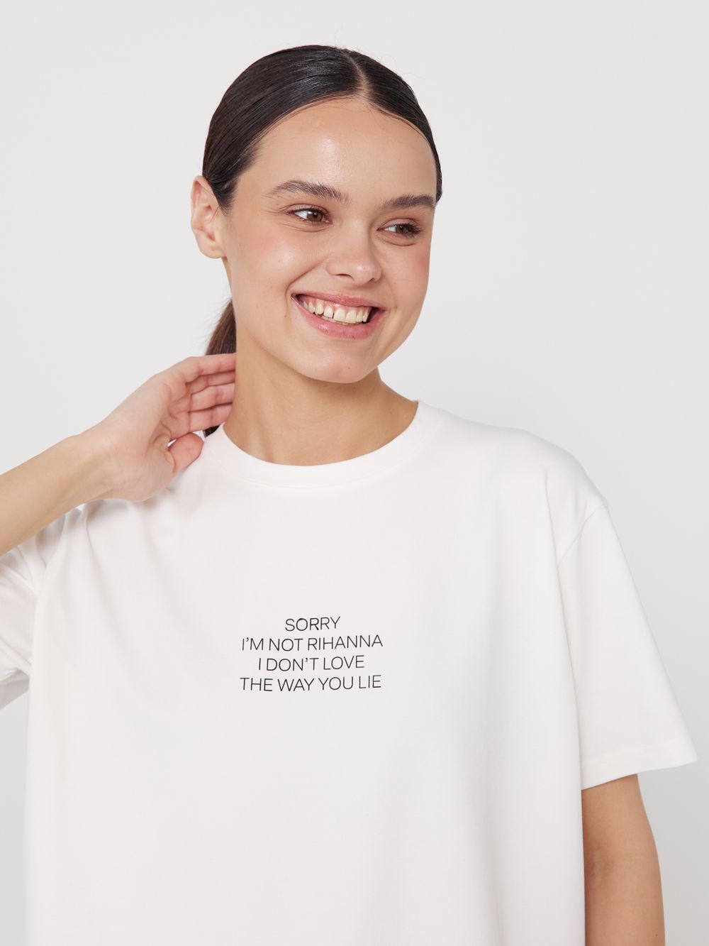 ФУТБОЛКА «RIHANNA»