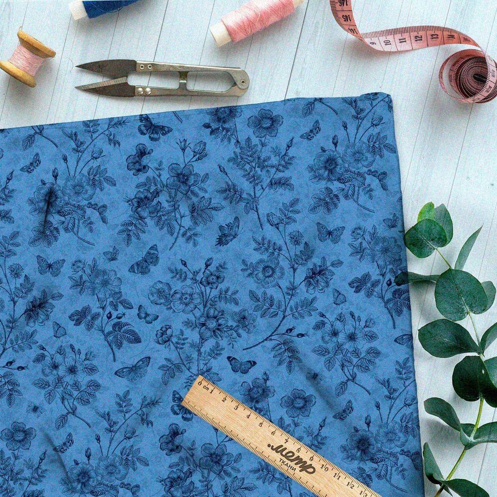 Ткань дюспо наброски синих цветов на голубом фоне