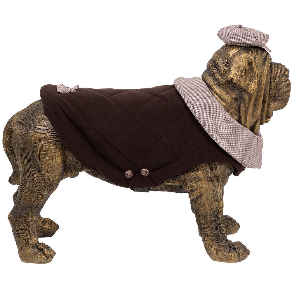 Садовая скульптура Сэр Ватсон в костюме