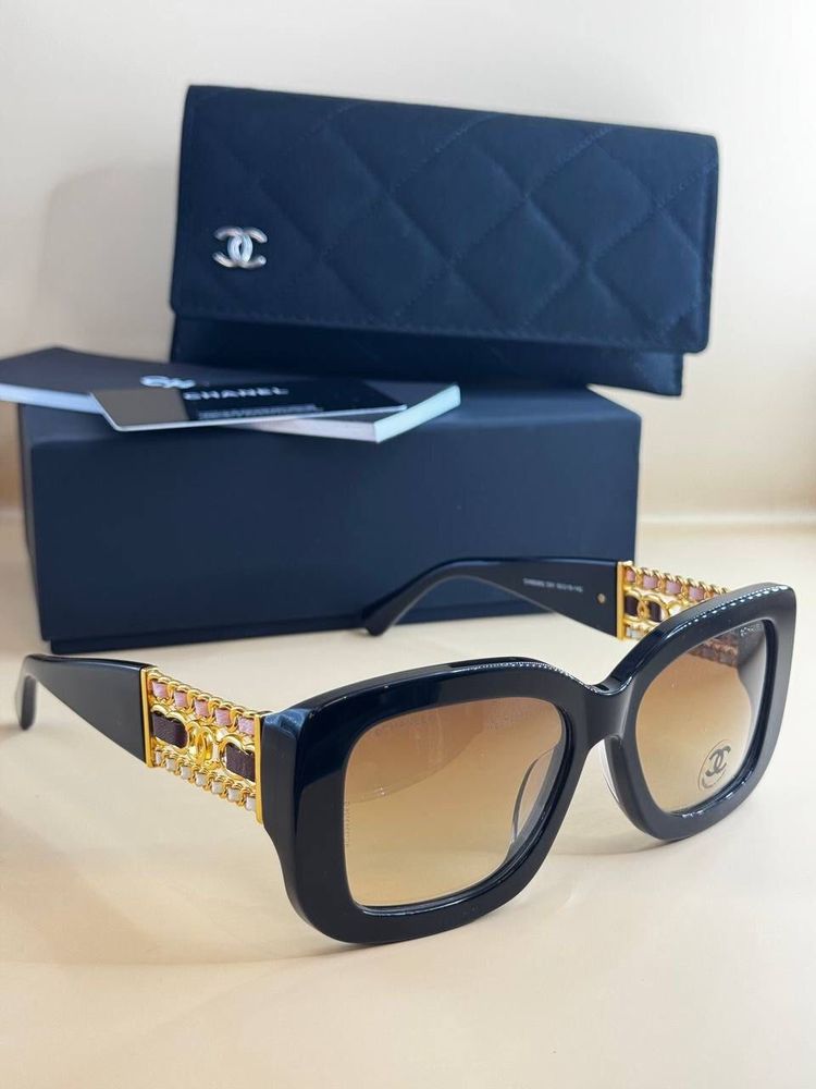Солнцезащитные очки CHANEL